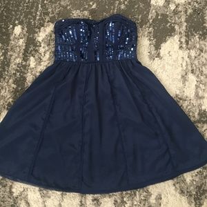 Strapless navy blue dress